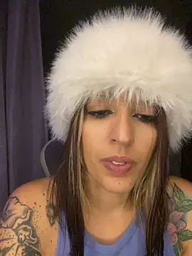 Webcam Model (BlueStoneX)  is live.Free join now!