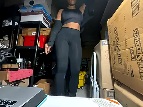 Webcam Model (wynterheat)  is live.Free join now!