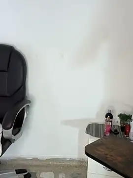 Webcam Model (_Isabella_1)  is live.Free join now!