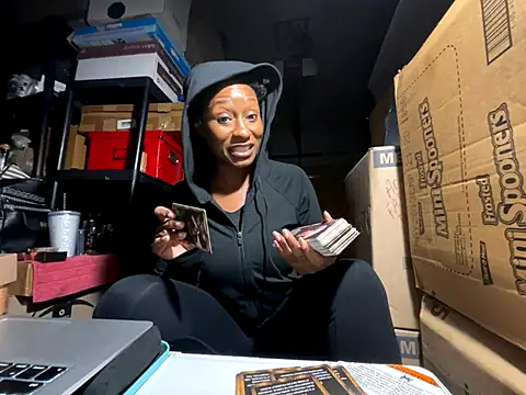 Webcam Model (wynterheat)  is live.Free join now!