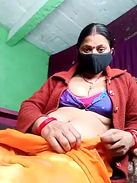 Webcam Model (QRESABABY)  is live.Free join now!