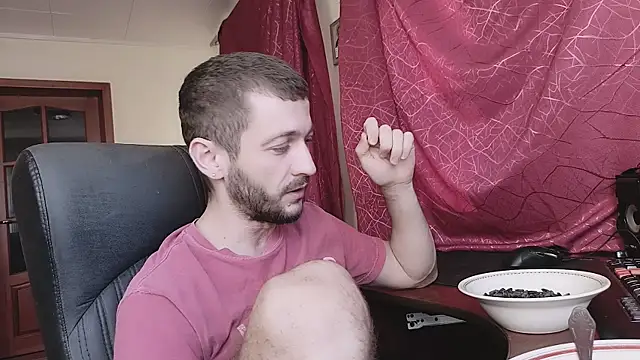 333Alone_in_theDark777