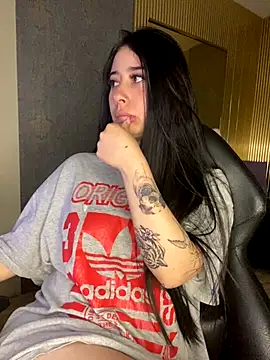 Webcam Model (Z0EE_08)  is live.Free join now!