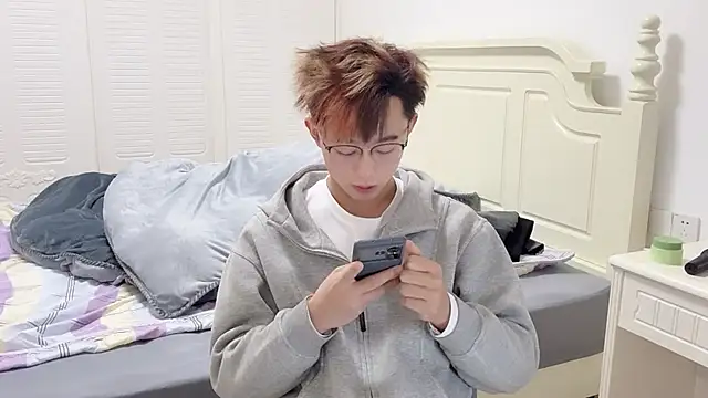 STxuguanhan Live Webcam on {site_name}