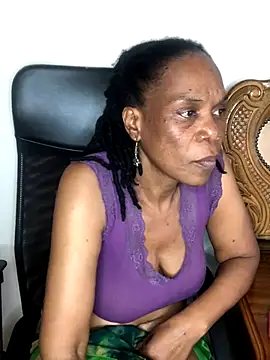 Webcam Model (Hotcougar)  is live.Free join now!