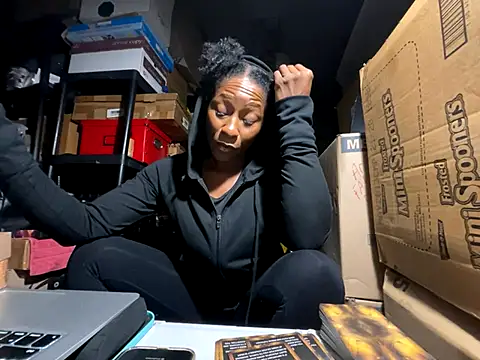 Webcam Model (wynterheat)  is live.Free join now!