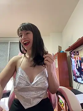 Webcam Model (AlanaRius18)  is live.Free join now!