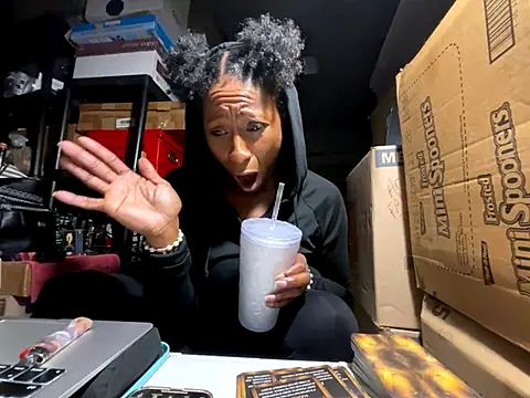 Webcam Model (wynterheat)  is live.Free join now!