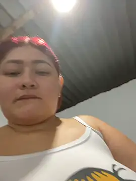 Webcam Model (Rouse-Antonella)  is live.Free join now!