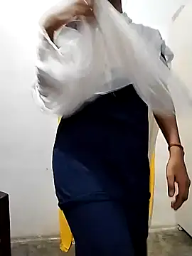 Webcam Model (Cute-Naavya)  is live.Free join now!