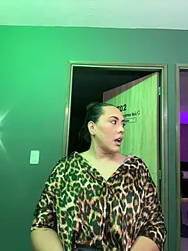 Webcam Model (MartinnaBonnet)  is live.Free join now!