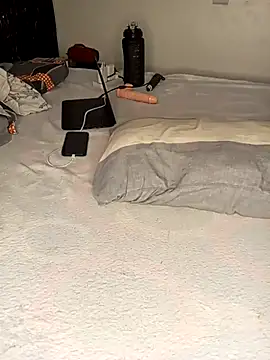 Webcam Model (firewaist)  is live.Free join now!