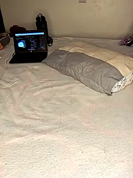 Webcam Model (firewaist)  is live.Free join now!