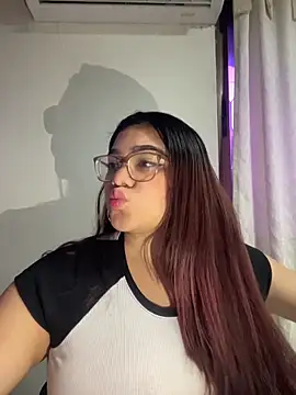 Webcam Model (KathyGonzalez)  is live.Free join now!