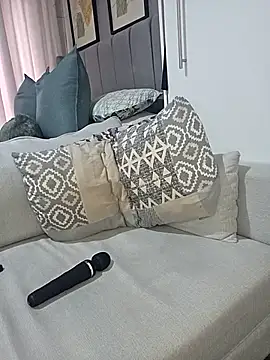 Webcam Model (Zee_Online)  is live.Free join now!