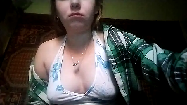 KikiBang webcam stripchat model stream image