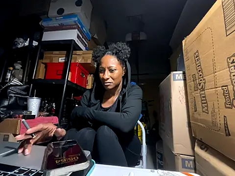 Webcam Model (wynterheat)  is live.Free join now!