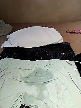 Webcam Model (Missnightxx)  is live.Free join now!