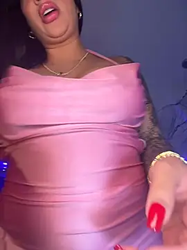 Webcam Model (kiim_taaylor)  is live.Free join now!