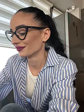 Webcam Model (FeetVibe)  is live.Free join now!