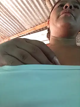 Webcam Model (hotmom33)  is live.Free join now!