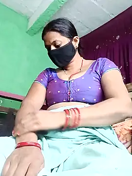 Webcam Model (QRESABABY)  is live.Free join now!