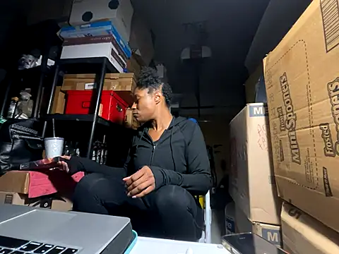 Webcam Model (wynterheat)  is live.Free join now!