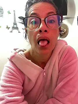 Webcam Model (Goddess-Love-)  is live.Free join now!