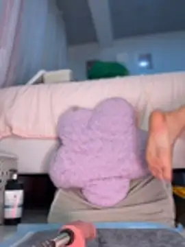 Webcam Model (Milena-1)  is live.Free join now!