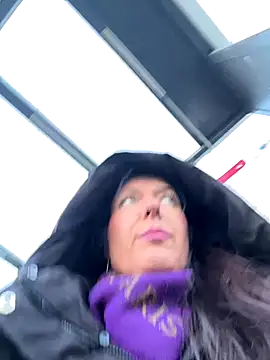 Webcam Model (eveangelll)  is live.Free join now!