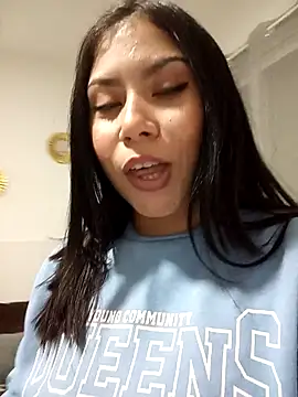 Webcam Model (little_susie)  is live.Free join now!