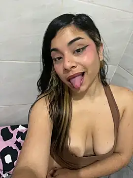 Webcam Model (mysteriousgirl20)  is live.Free join now!