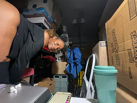 Webcam Model (wynterheat)  is live.Free join now!