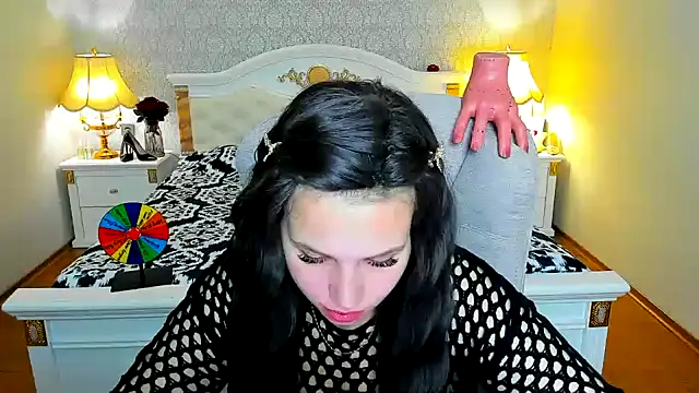 OmniaSher webcam stripchat model stream image