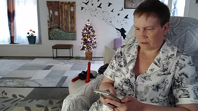 AuroraWillows's Stripchat show and profile