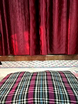 Webcam Model (sassygirl4141)  is live.Free join now!