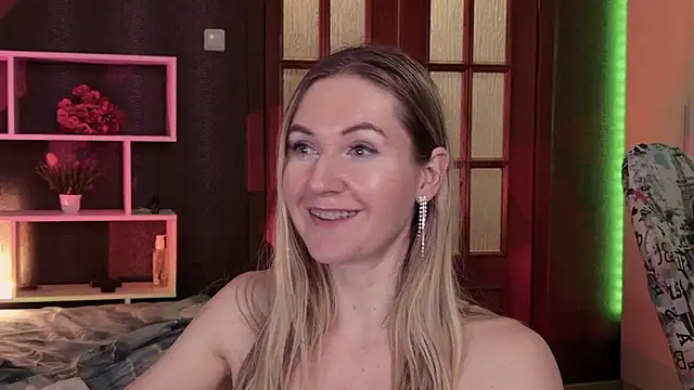 Hello_Lisha from StripChat