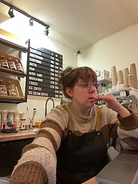 Webcam Model (cinnabon_)  is live.Free join now!