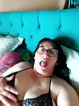 Webcam Model (clarita_01)  is live.Free join now!