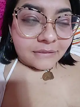 Webcam Model (Anna_Lucia88)  is live.Free join now!