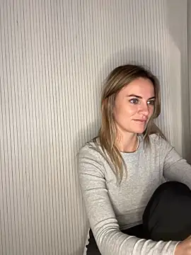 Webcam Model (Milla__one)  is live.Free join now!