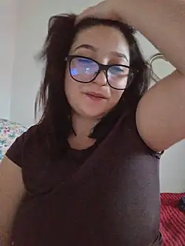 Webcam Model (scarlettsofii19)  is live.Free join now!