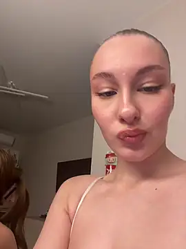 MelissaPinkiss Live Webcam on Stripchat