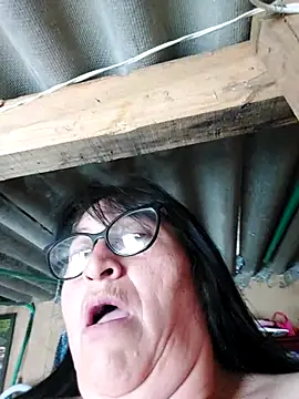 Webcam Model (clarita_01)  is live.Free join now!