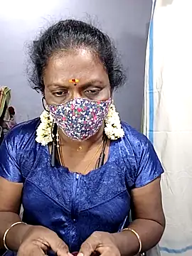 umashreetamil - Umashreetamil's free webcam - UK Sex Cams