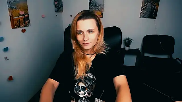 peppymia - PeppyMia's free webcam - UK Sex Cams