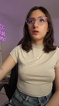 Webcam Model (princess_foxxy)  is live.Free join now!