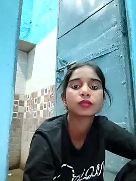 Webcam Model (Hot-Soniya2)  is live.Free join now!