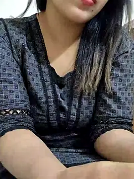 Webcam Model (Tanha18)  is live.Free join now!