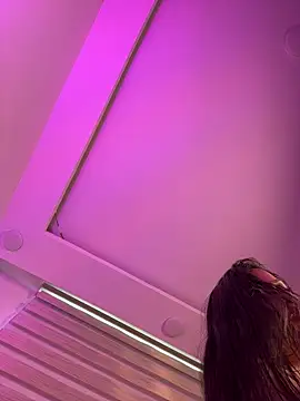 Webcam Model (Zendaa_)  is live.Free join now!